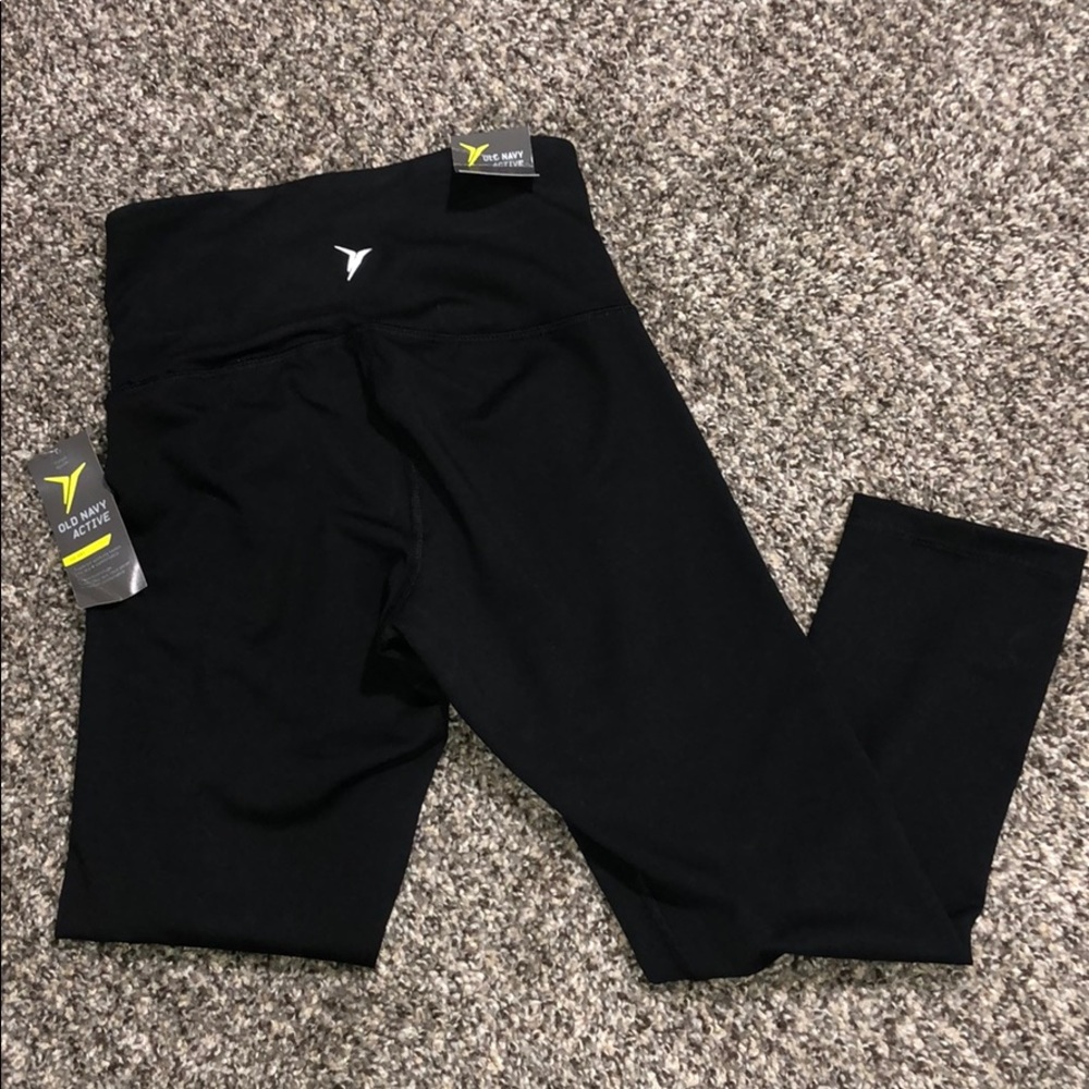 Old navy high waisted crop leggings